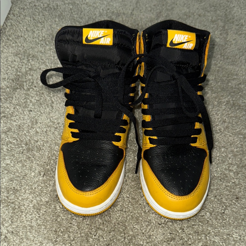 Nike High Top Sneakers in Black & Yellow